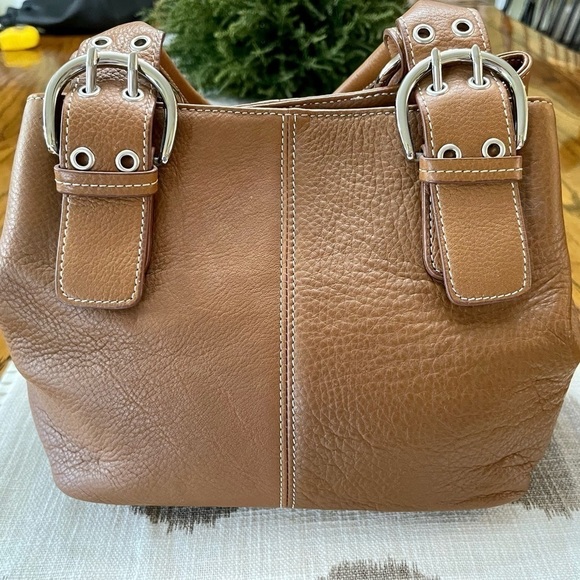TIGNANELLO, NWOT, STYLISH BROWN LEATHER TOTE WITH DOUBLE HANDLES. - Picture 5 of 9